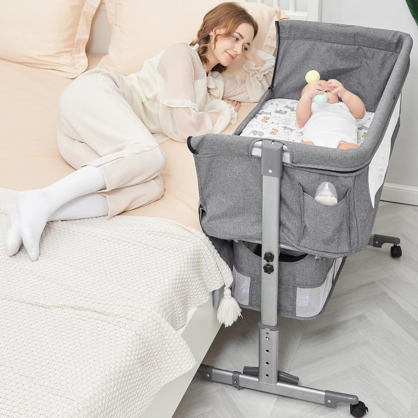 3 in 1 Baby Bassinet Bedside Sleeper,Bedside Bassinet for Baby,4 Height Adjustable Bedside Crib with Storage Basket & Mosquito Net,Easy Folding Bassinet for Newborn/Infant,Safe Portable Baby Bed